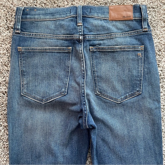 Madewell High Rise Distressed Ankle Skinny Jeans Asymmetrical Hem Women’s 28 - Picture 8 of 17
